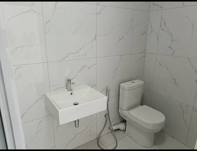 2 BEDROOM FREEHOLD TO LET IN PARLOCK